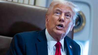 ترامب يهدد مصر والأردن بقطع المساعدات.. ضغط غير مسبوق لقبول تهجير الفلسطينيين