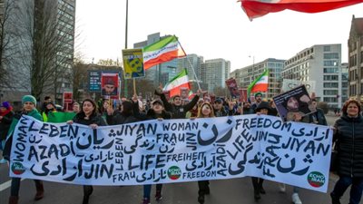 الولايات المتحدة وإيران.. صفقة كبرى أم فرصة ضائعة؟