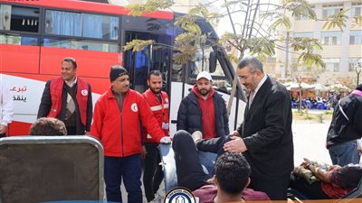 بالتعاون مع 