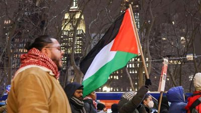 الاحتلال يمنع دخول معدات ثقيلة ومنازل متنقلة إلى غزة