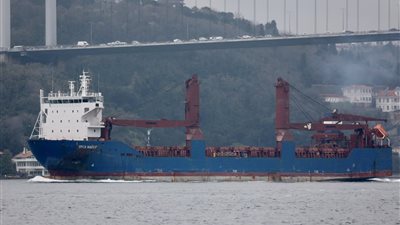 دون إصابات.. اصطدام حاملة الطائرات الأمريكية 