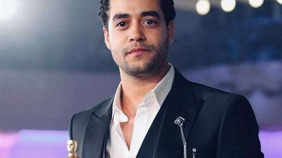 خالد أنور يواصل تصوير 