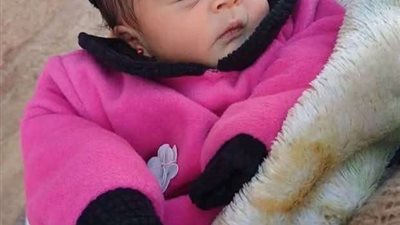 العثور على رضيعة داخل عمارة سكنية بالعاشر من رمضان.. تفاصيل