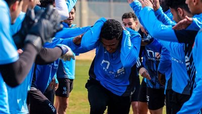 تدريبات تأهيلية لثنائي الزمالك في المران المسائي