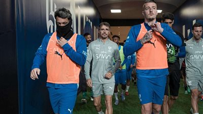 بالقوة الضاربة.. الهلال السعودي يستعد لموقعة الرياض