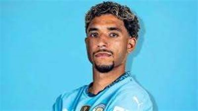 نهاية الشوط الأول.. مرموش يتألق ويسجل هاتريك في شباك نيوكاسل يونايتد