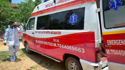 ارتفاع عدد ضحايا حادث التدافع في محطة نيودلهي للسكك الحديدية إلى 18 حالة وفاة