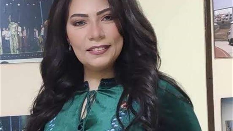الفنانة إيمان السيد