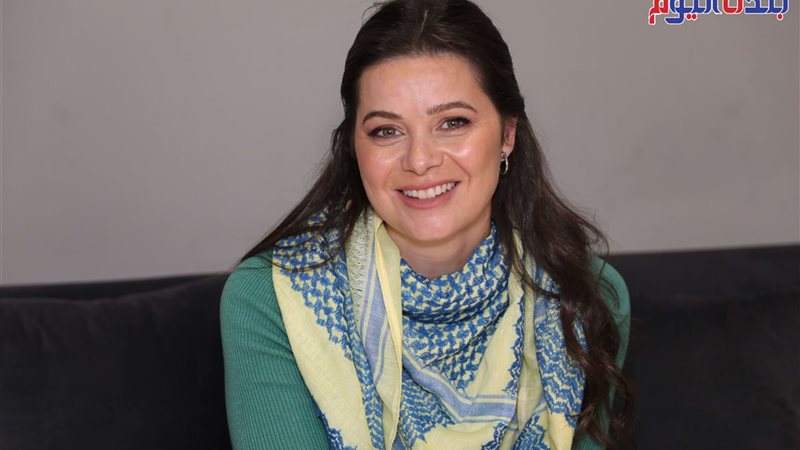 الفنانة يسرا اللوزي