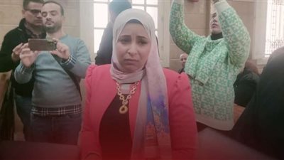 طبيبة كفر الدوار تبكي أمام المحكمة: لم أستهدف الترند وهناك حملة لتشويه سمعتي