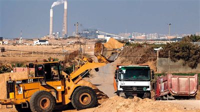 جيش الاحتلال: المُعدات المصرية تبدأ رفع الرُكام بقطاع غزة