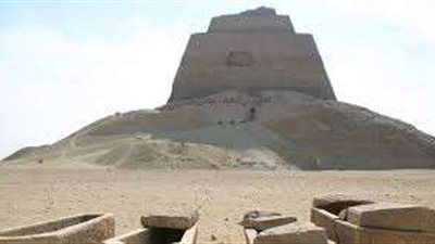 لتعزيز السياحة.. الحكومة توافق على تطوير هرم ميدوم ببني سويف