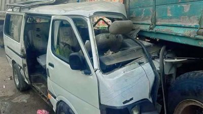 حادث مروع .. تفاصيل مصـ رع شخص وإصابة 11 آخرين في تصـ ادم ميكروباص وتريلا بالغربية