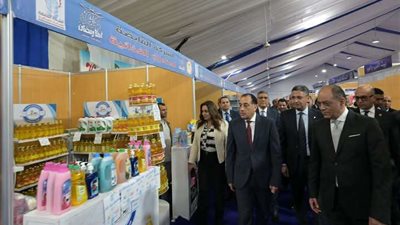 رئيس الوزراء يفتتح معرض 