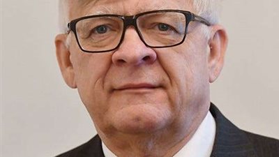 دبلوماسي سابق يكشف السيناريو الأفضل لحل الأزمة الروسية الأوكرانية (خاص)