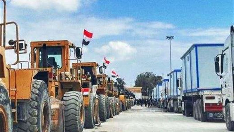 كرافانات وآليات أمام