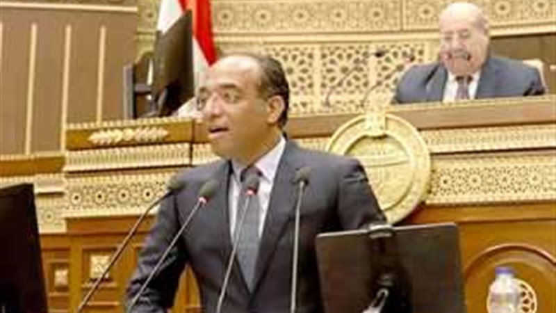 النائب علي مهران