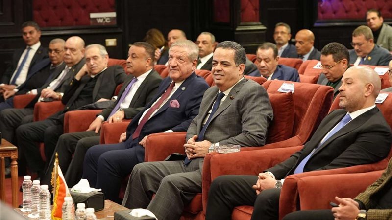 مستقبل وطن يناقش