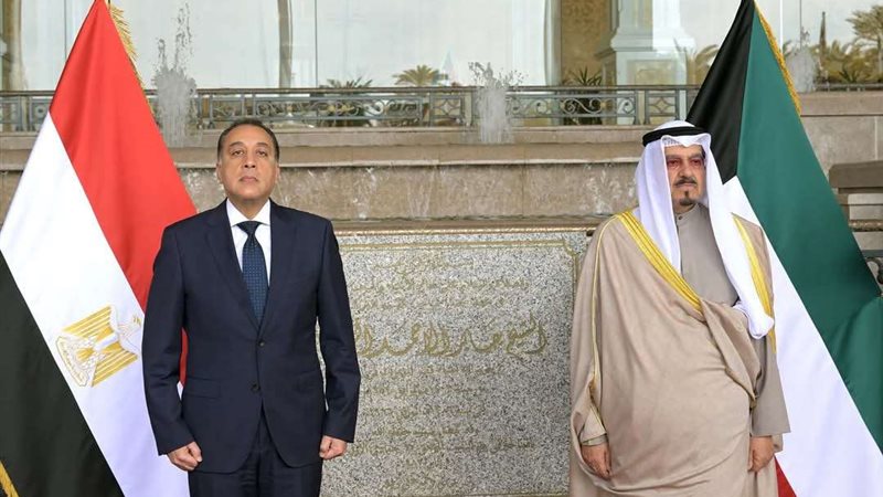رئيس الوزراء خلال