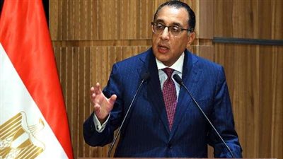 رئيس الوزراء يهنئ الرئيس عبد الفتاح السيسي بحلول شهر رمضان