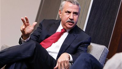 فريدمان: العالم يترقب قمة القاهرة لوقف مقترح ترامب المجنون بشأن تهجير سكان غزة