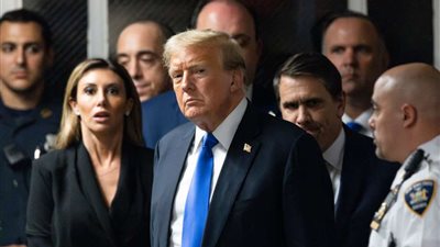 بسبب تهديد محتمل.. تعيين مختص بالصدمات القتالية طبيبا خاصا لـ ترامب