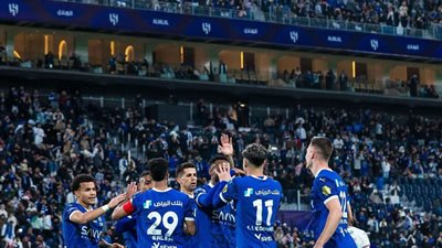 التعادل السلبي يسيطر على الشوط الأول بين الهلال والأهلي في دوري روشن