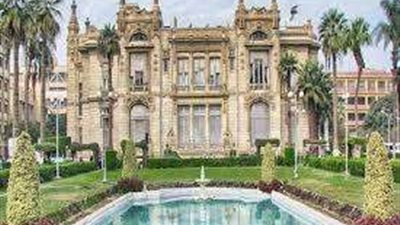 بالصور.. تعرف على مواعيد الدراسة بكلية تجارة عين شمس طوال شهر رمضان