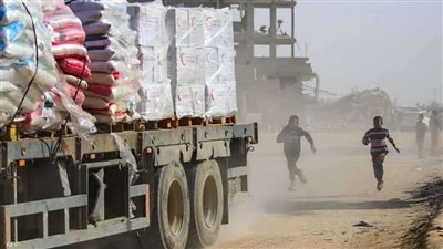 إسرائيل توقف إدخال المساعدات إلى غزة وسط خلافات حول تمديد الهدنة