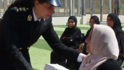 وزارة الداخلية تقدم مساعدات غذائية مجانية للمحتاجين في رمضان