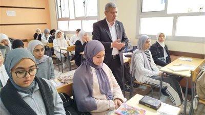 وكيل تعليم الشرقية يواصل متابعة انتظام الدراسة بالمحافظة
