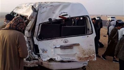 التحفظ على السيارة المتسببة في حادث الصحراوي الغربي في بني سويف .. صور