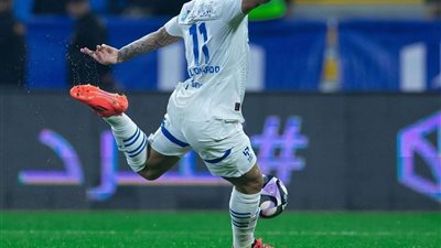 بثنائية الهلال السعودي يقسو على الفيحاء في دوري روشن