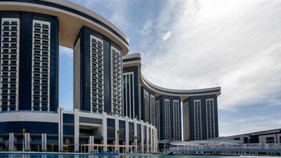 مشروعات عملاقة في مارينا والعلمين.. وزير الإسكان يتابع معدلات التنفيذ والتطوير