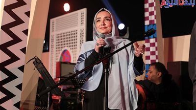 عايدة الأيوبي تشعل حفلها بخيمة رمضانية لأول مرة.. صور