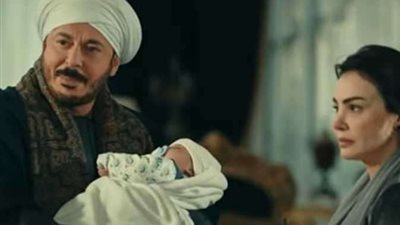 دخل المقبرة مع ابنه.. أحداث الحلقة التاسعة من مسلسل «حكيم باشا».