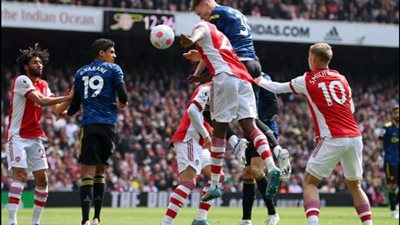 موعد مباراة مانشستر يونايتد وأرسنال بالدوري الإنجليزي