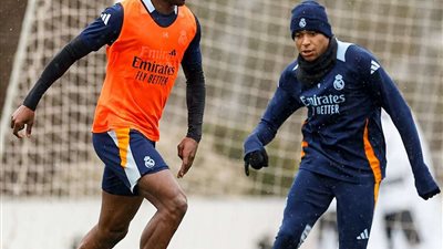 تعرّف على مواعيد مباريات اليوم الأحد و القنوات الناقلة لها