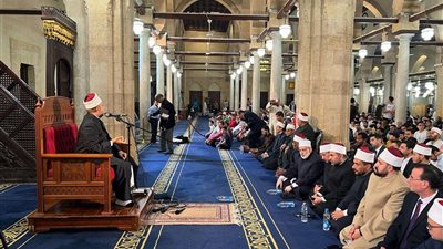 الجامع الأزهر في اليوم الثاني عشر من رمضان.. منارة علمية لنشر التوعية وتعليم القرآن