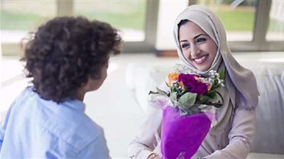 بوستات تهاني عيد الأم 2025.. كلمات مؤثرة وأفكار مبتكرة للاحتفال