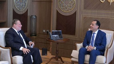 رئيس الحكومة يجتمع مع محافظ البنك المركزي لمتابعة العديد من الملفات