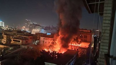 حريق في مبنى المعامل المركزية بالقاهرة وجهود مكثفة للسيطرة عليه