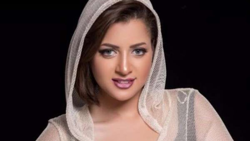 منى فاروق