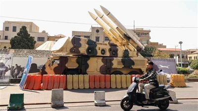 ضربات أمريكية مكثفة ضد الحوثيين.. هل هي رسالة تحذير لإيران؟