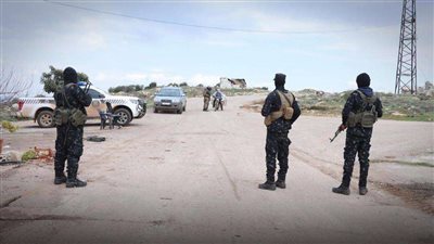 الجيش السوري يُخلي بلدة لبنانية حدودية من عناصر حزب الله