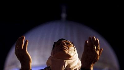 دعاء ليلة الجمعة في رمضان 2025.. أول الليالي الوترية في العشر الأواخر