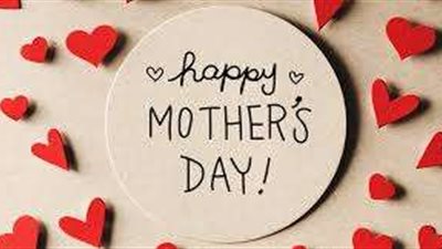 عبارات تهنئة عيد الأم بالإنجليزي مترجمة.. كلمات مفعمة بالحب والامتنان