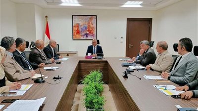 وزارة الإسكان تشكل لجنة خاصة لمتابعة تأخر مشروعات المياه والصرف الصحي