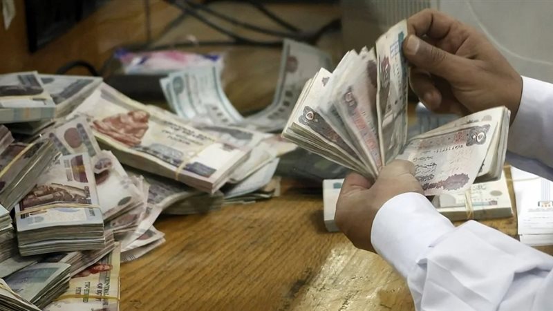 صرف معاشات أبريل