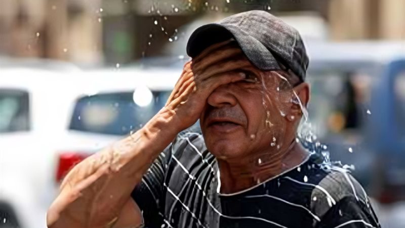 موجة حارة تضرب مصر..